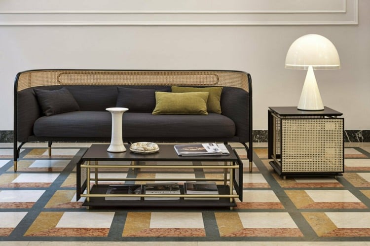Möbelset für das Wohnzimmer - Sofa, Couchtisch und Beistelltisch mit Flechtwerk