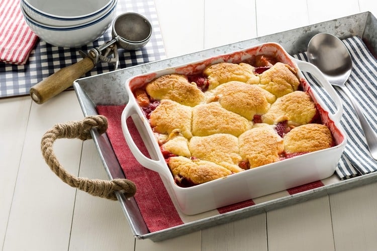 Peach Cobbler Rezept mit Beeren Pfirsichauflauf Rezept Varianten