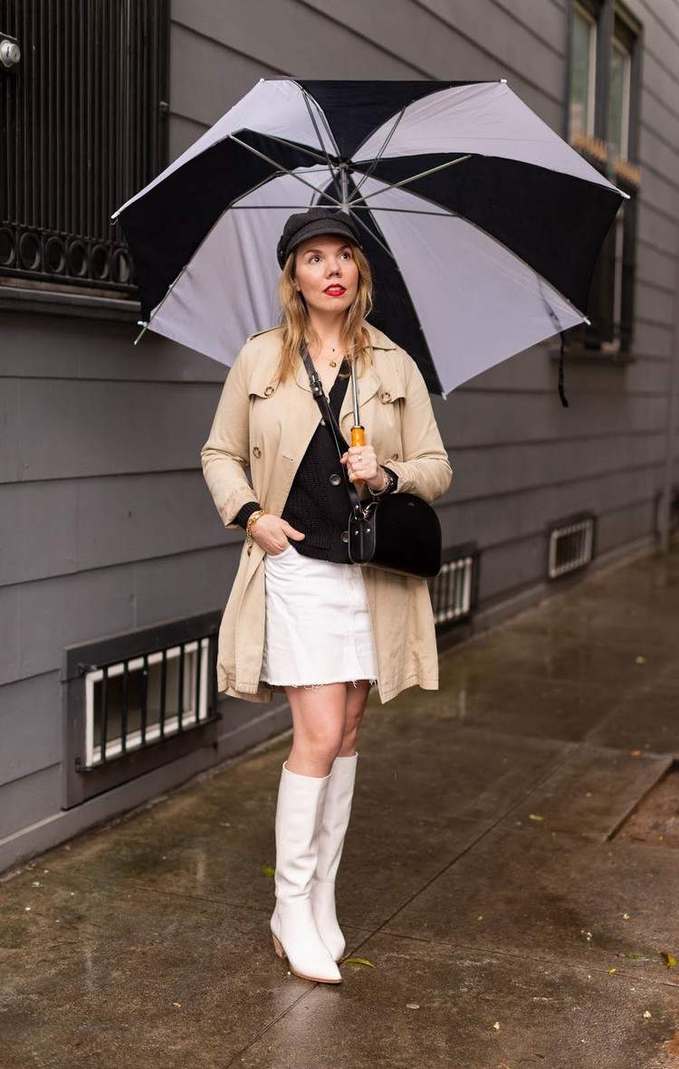 Regen Outfit für Damen Weiße Stiefel kombinieren