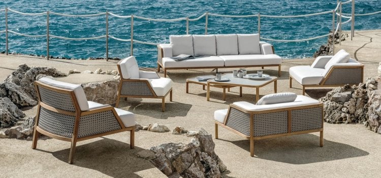 Furnishing the terrace with classic natural materials - wickerwork made of rattan