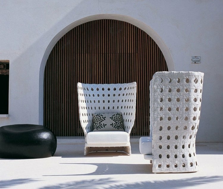 Viennese wickerwork for outdoors - white, large-meshed design for armchairs
