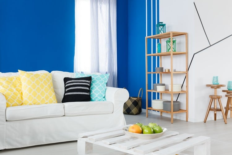 Decorate living room modern ideas like decorating shelves