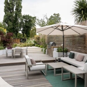 gartenplanung langer schmaler garten mit lounge und outdoor esszimmer