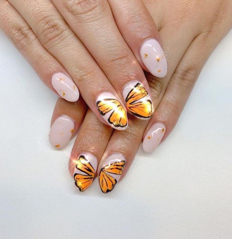 kurze Acrylnägel Nageldesign Ideen Sommer Nageltrends Butterfly Nails