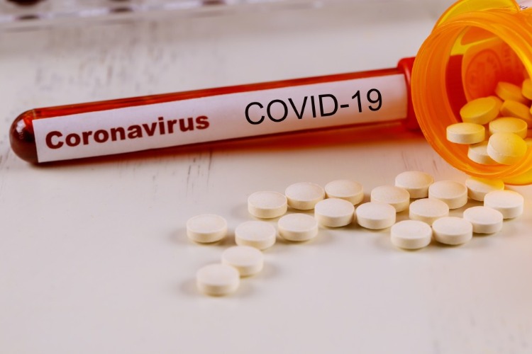 medikamente für patienten mit coronavirus und lebererkrankungen kontrollieren