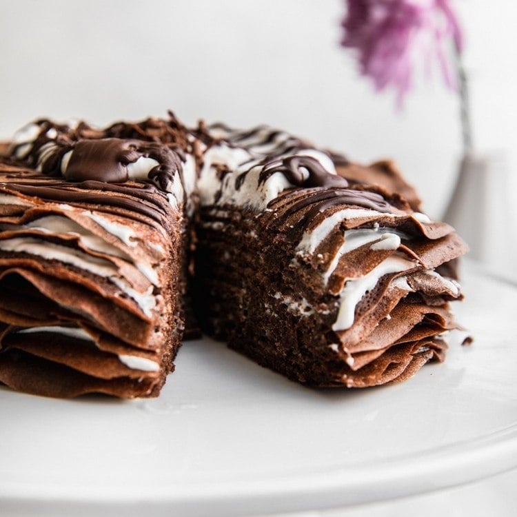 vegane Pfannkuchen mit Schokoladenfüllung Pfannkuchentorte Rezept