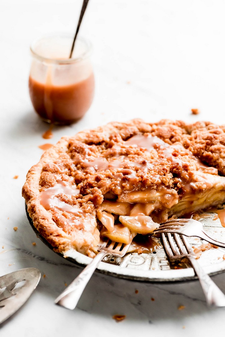 Backrezepte mit Äpfeln Gedeckter Apfelkuchen mit Apfelmus