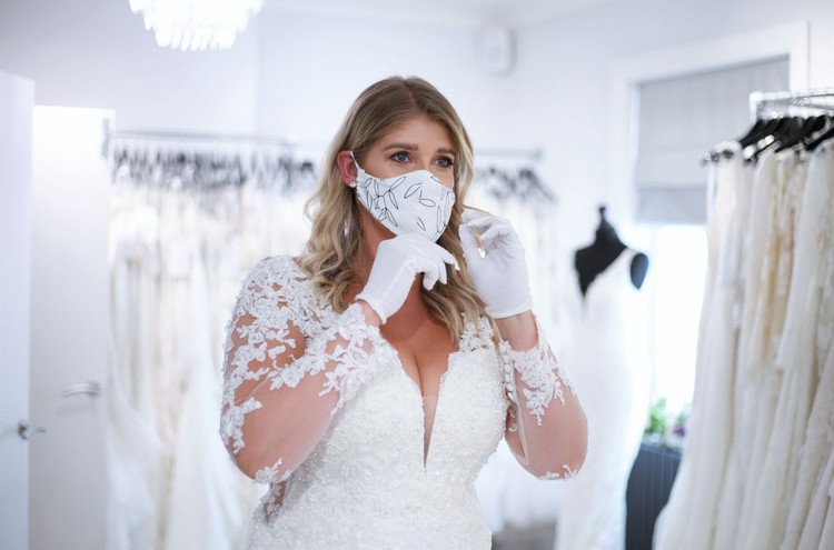 Braut-Masken Hochzeitsaccessoires Trends Mit Mundschutz heiraten