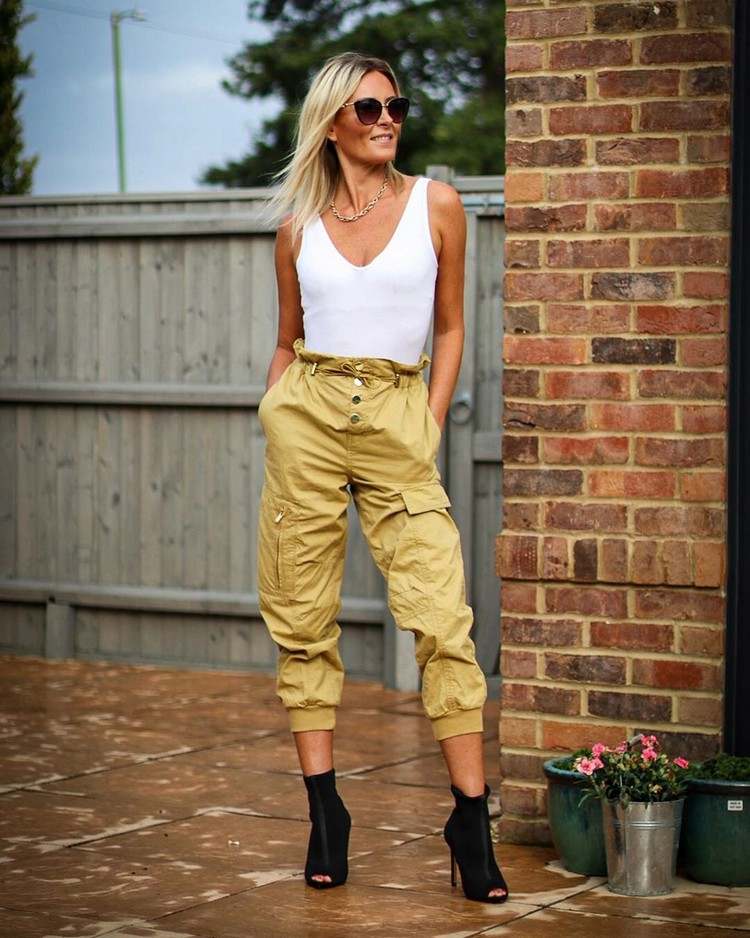 Combine cargo pants outfit ideas sock boots