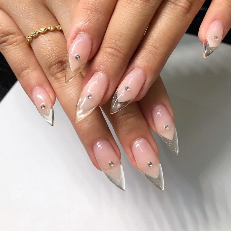 French Nails Varianten Glass Nails Nageltrends 2020 Herbst