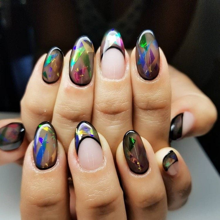 Fall Nails 2020 Nail Design Ideas in Black Glass Nails Trend