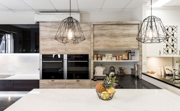 Furniture roller shutters in wood look go well with black and white in the modern kitchen
