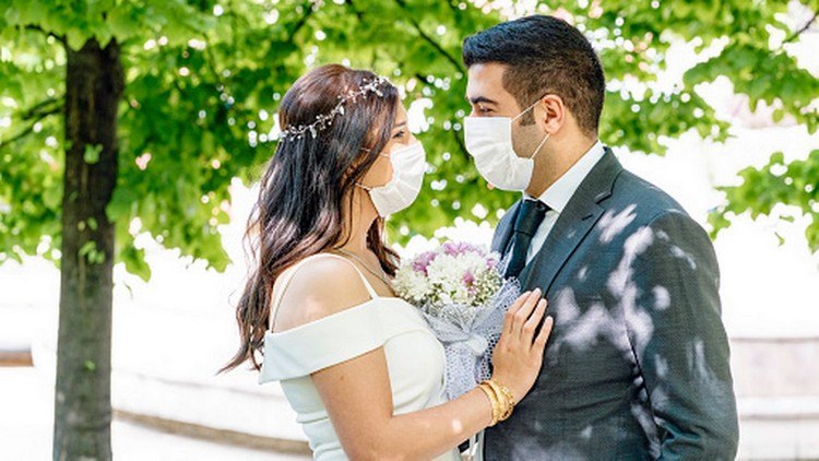 Mundschutzmaske Hochzeit Braut-Masken Trend Mit Mundschutz heiraten