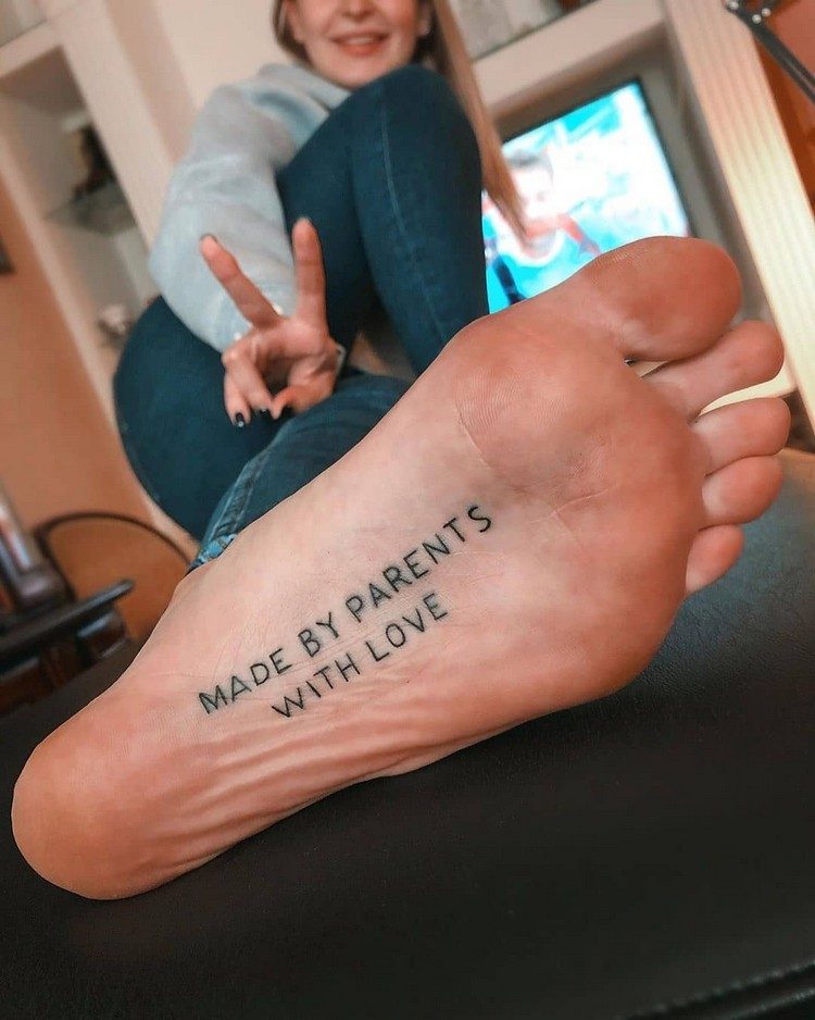 Schmerzen Tattoo Fußsohle lustige Tattoosrpüche für Frauen