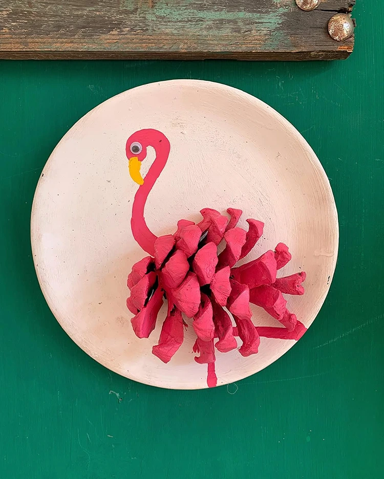 flamingo diy anleitung aus tannenzapfen
