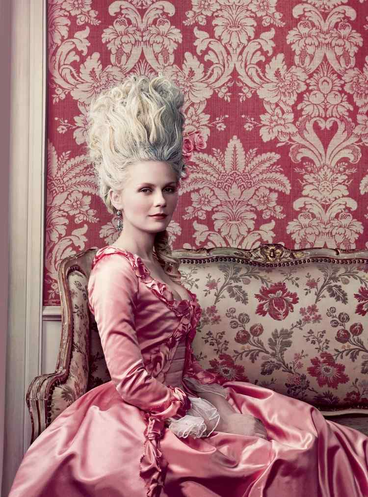 Barock Frisur selber machen Marie Antoinette Halloween Kostüm Ideen