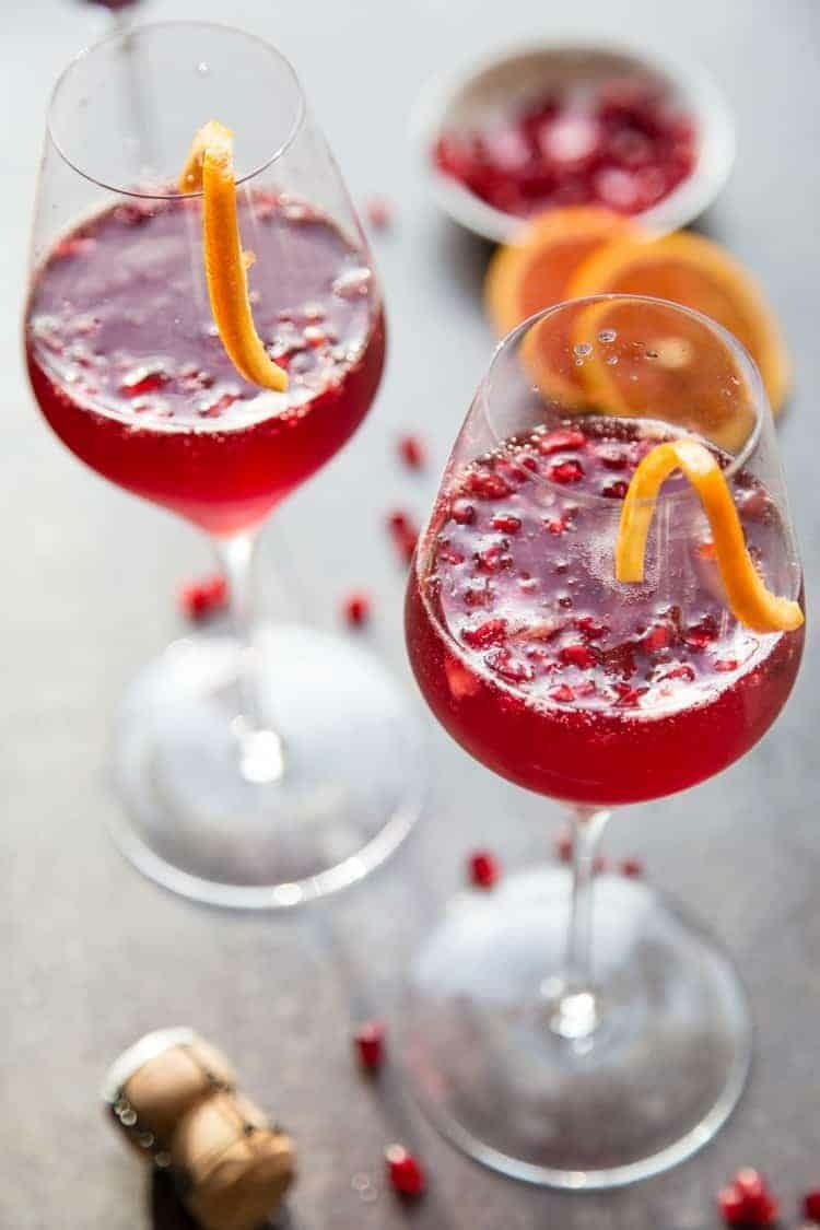 Cocktails zum Herbstbrunch Granatapfel und Sekt