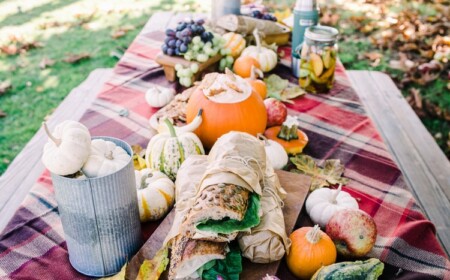 Deko Ideen für Brunch im Herbst draußen