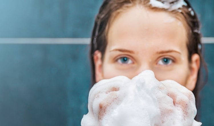 Erkältungsduschgel zur schnellen Bekämpfung von Erkältungen während des Duschens