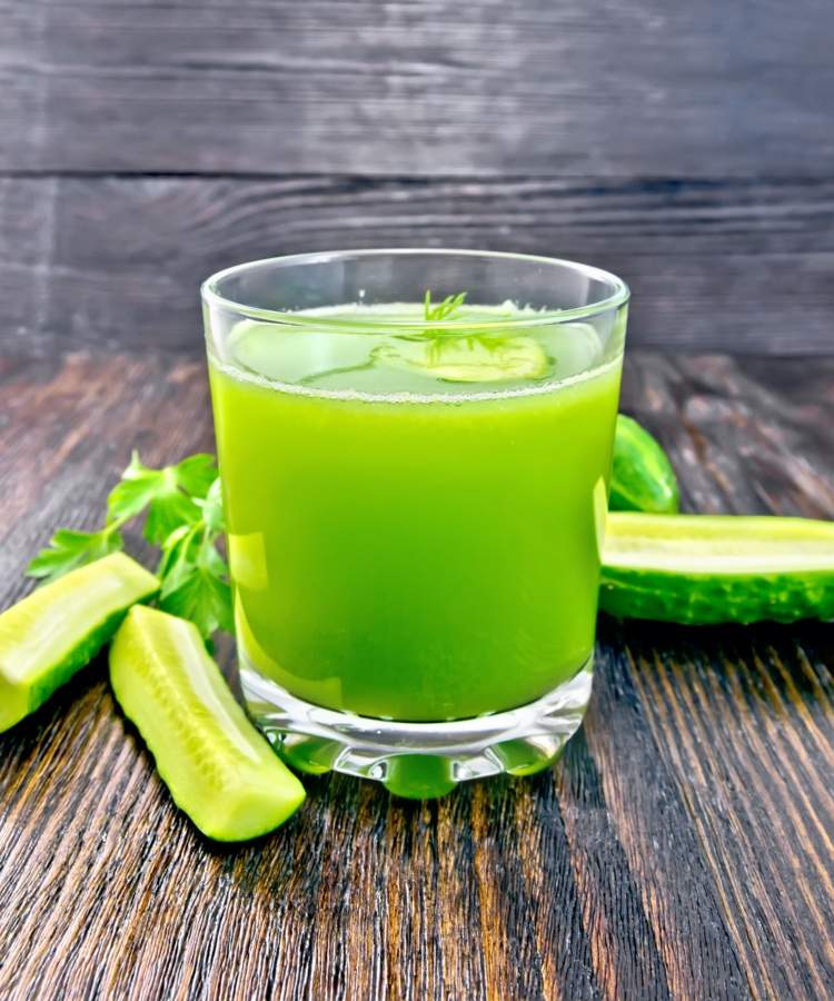 Green juice from cucumber is healthy
