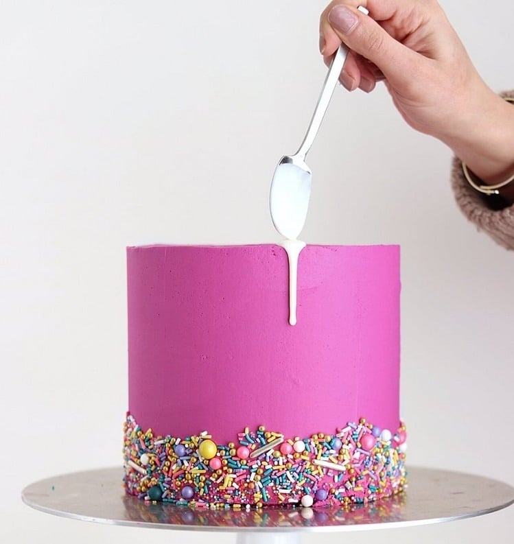 Lebensmittelfarbe beim Backen verwenden Drip Cake wie machen
