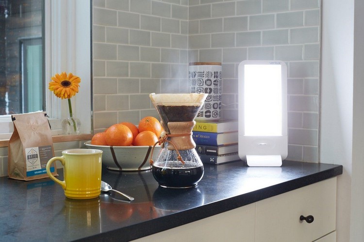 Lichttherapie Lampe in der Küche verwenden