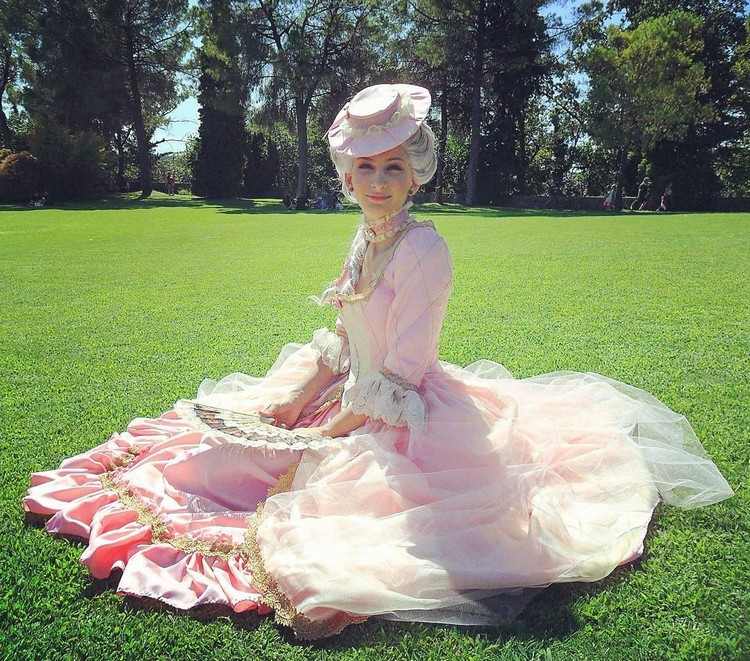 Marie Antoinette Halloween Kostüm Ideen Barock Frisuren Geschichte