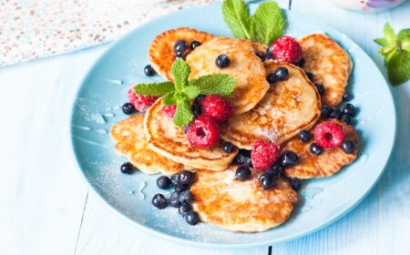 Pancakes mit Proteinpulver und Haferflocken gesunde Pfannkuchen ohne Mehl