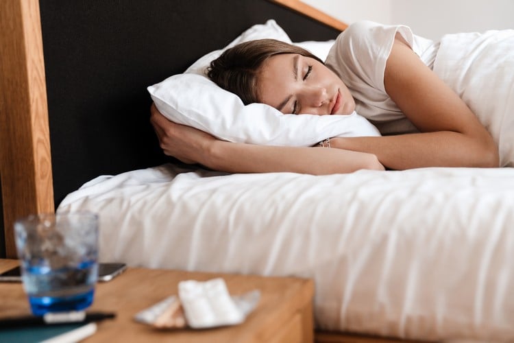 Schlafstörungen vermeiden Gerstentee Wirkung Gesundheit