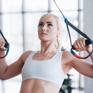 Schlingentrainer Übungen für Anfänger Rücken Trainingsplan für Frauen