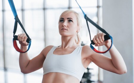 Schlingentrainer Übungen für Anfänger Rücken Trainingsplan für Frauen