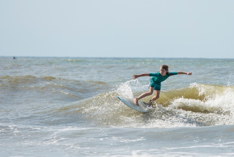 Surfen als Sport für Kinder geeignet ab wann