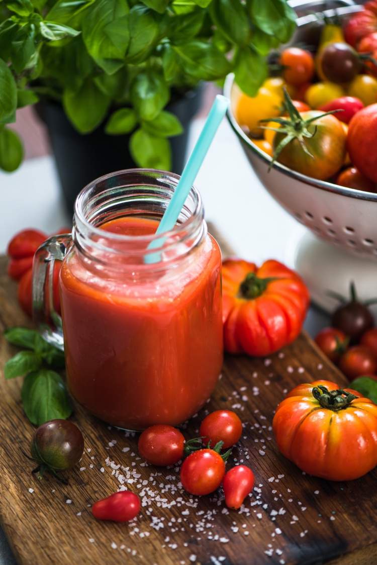 Tomato juice from fresh tomatoes