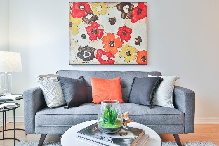 Wanddeko im Wohnzimmer abstraktes Gemälde mit Blumen