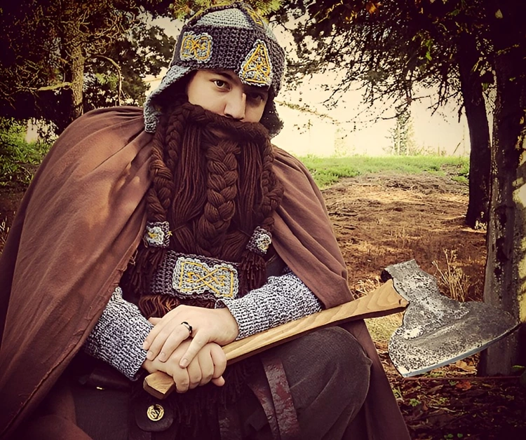 Bart basteln aus Wolle für ein Zwergenkostüm