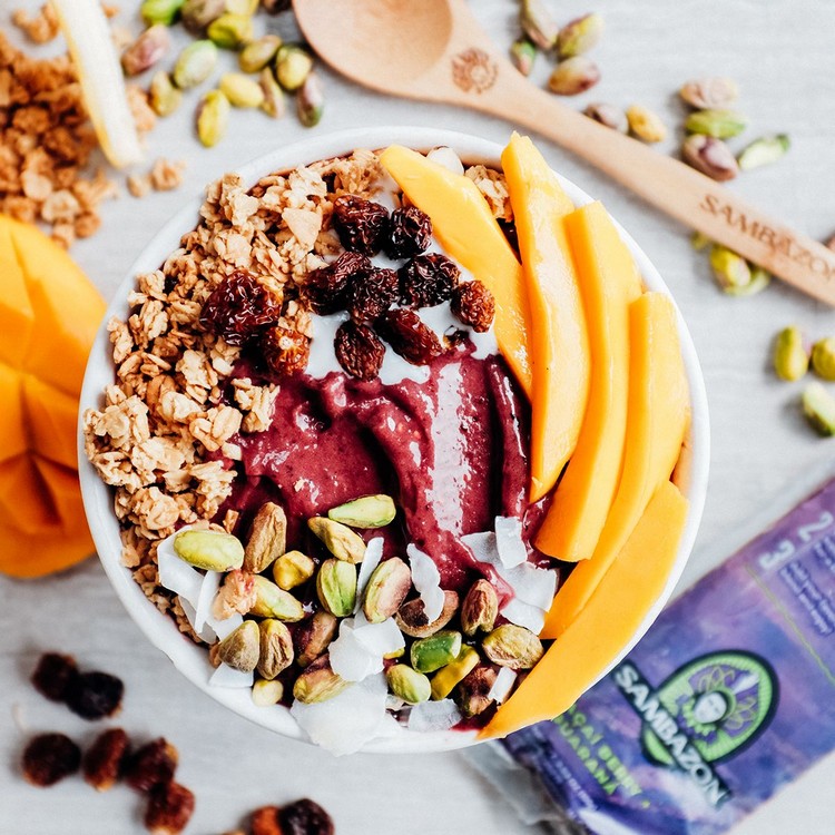 gesunde Frühstücksrezepte Low Carb Acai-Beeren gesund Acai Bowl Grundrezept