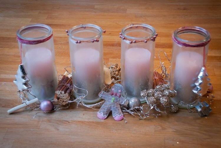 Adventskranz selber machen aus Glas dekorieren in Rosatönen