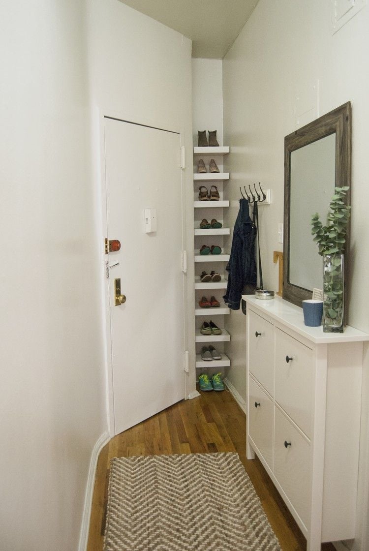 Ecke hinter der Haustür für Schuhschrank nutzen Ideen für Nischen und mehr Stauraum in kleine Wohnung