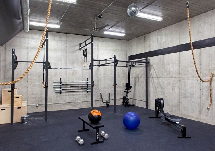 Fitnessstudio Zuhause einrichten privater Fitnessraum gestalten Home Gym planen