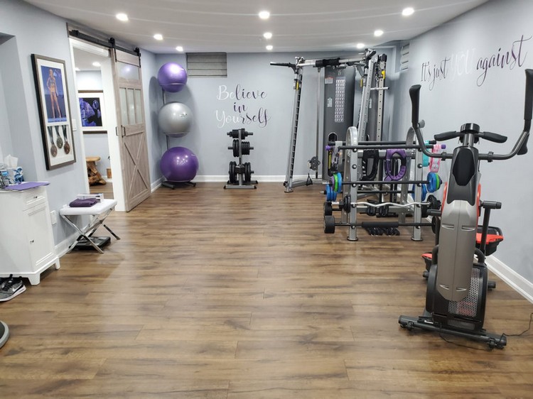 Fitnessstudio im Keller einrichten Sportraum Zuhause gestalten Ideen