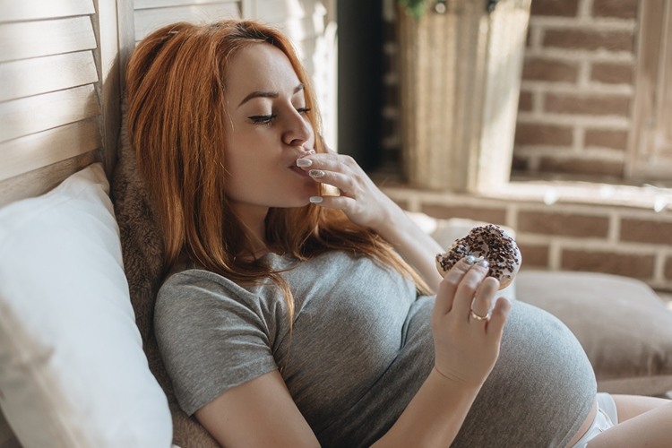 In der Schwangerschaft sollte man Süßigkeiten in Maßen genießen