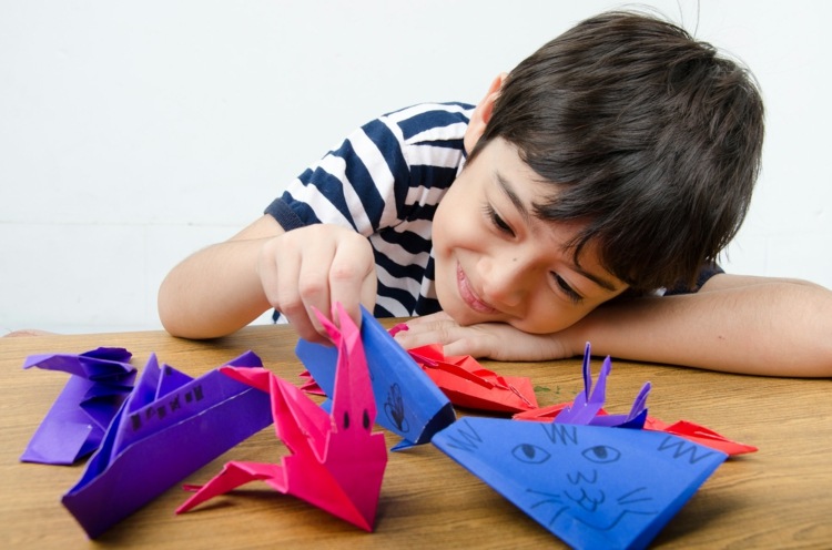 Origami Adventskalender Grundschule - Mit Anleitungen und Papier befüllen