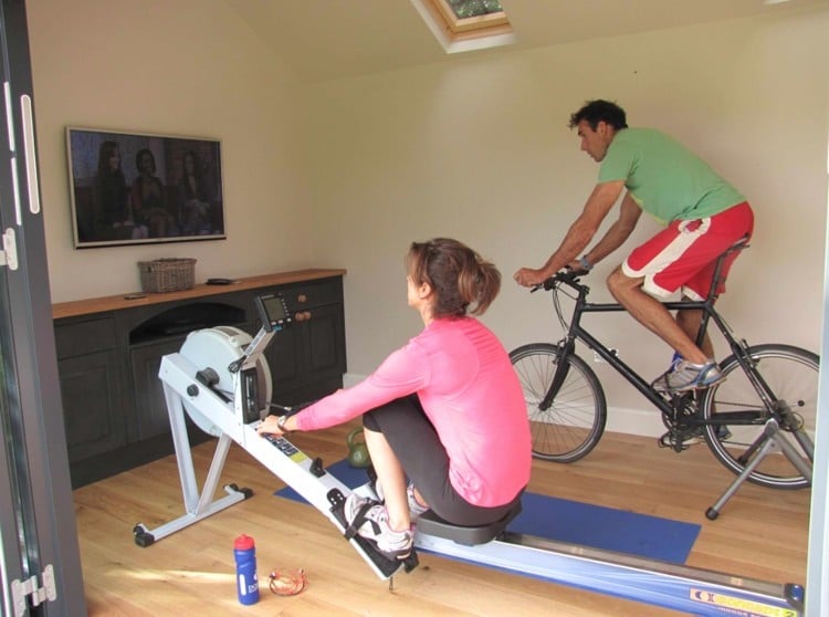 Rudergerät und Fitness Bike für Indoor Cycling