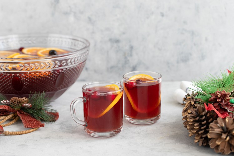Sangria mit Rotwein Warme Cocktails Winterpunsch Rezept