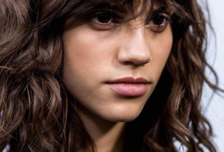 Frisuren für niedrige Stirn: Diese Haarschnitte sind ideal!