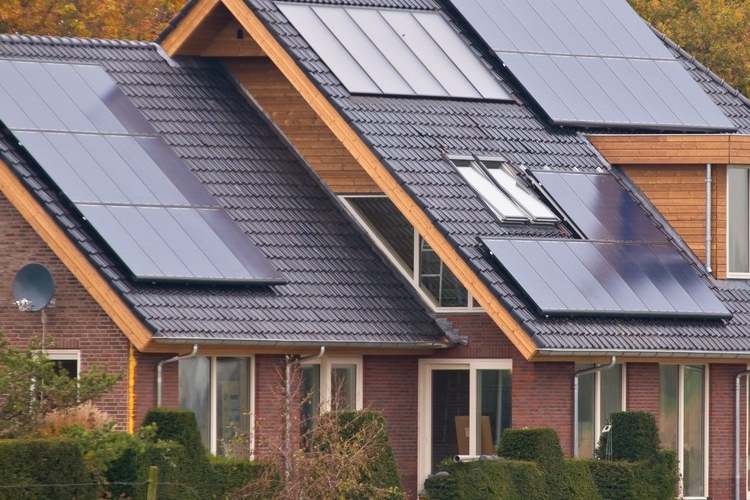 Solaranlage für das Haus Vorteile Hausbautrends 2021