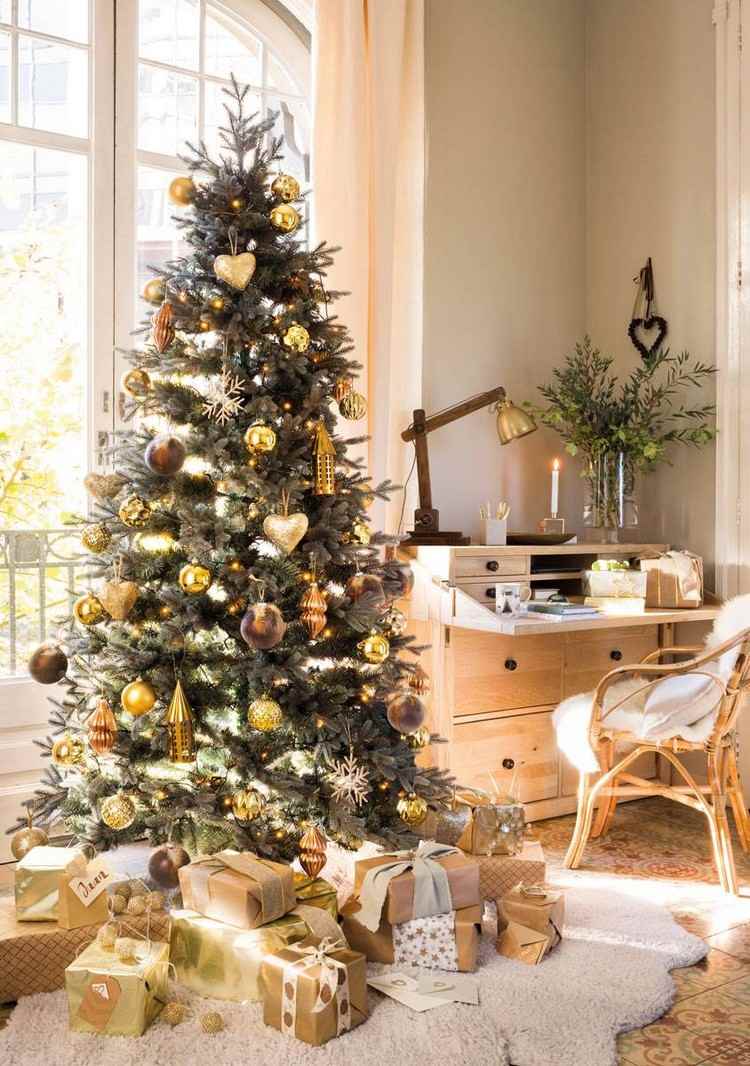 Weihnachtsbaum braun gold geschmückt edle Weihnachtsdeko