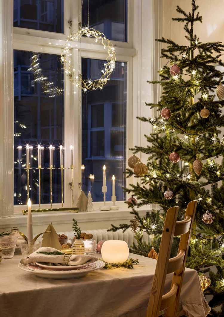 Weihnachtsbeleuchtung für Fenster LED Kerzehnahlter und Kranz