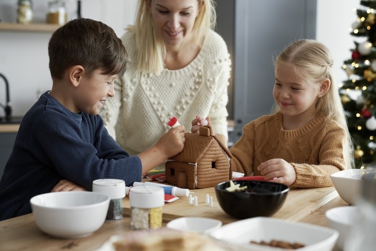 Zuckerguss zum Kleben Rezept Lebkuchenhaus mit Kindern machen
