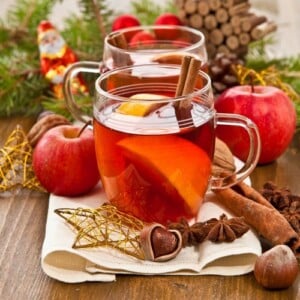 einfache Winterpunsch Rezepte Glühwein mit Äpfeln